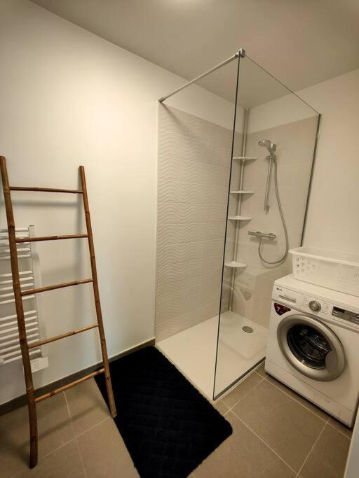 Location De Vacances A Andernos - Appartement 2 Chambres Dans Residence Neuve Екстериор снимка